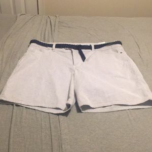 Shorts w/ Belt